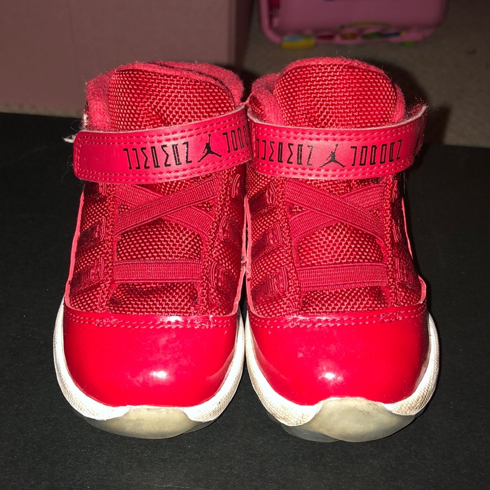 Infant Jordan 11, all red 6c